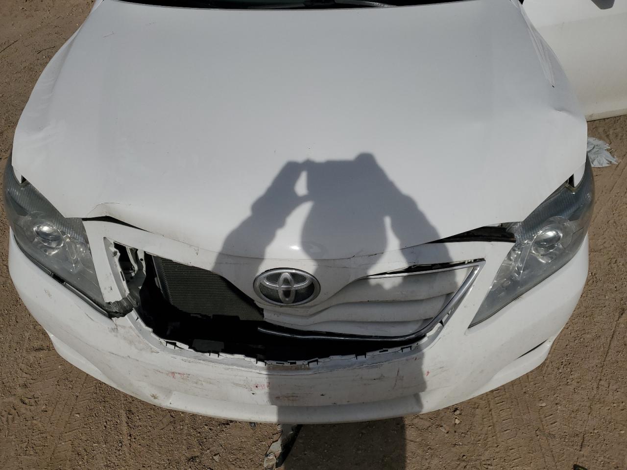 2010 Toyota Camry - Image 11