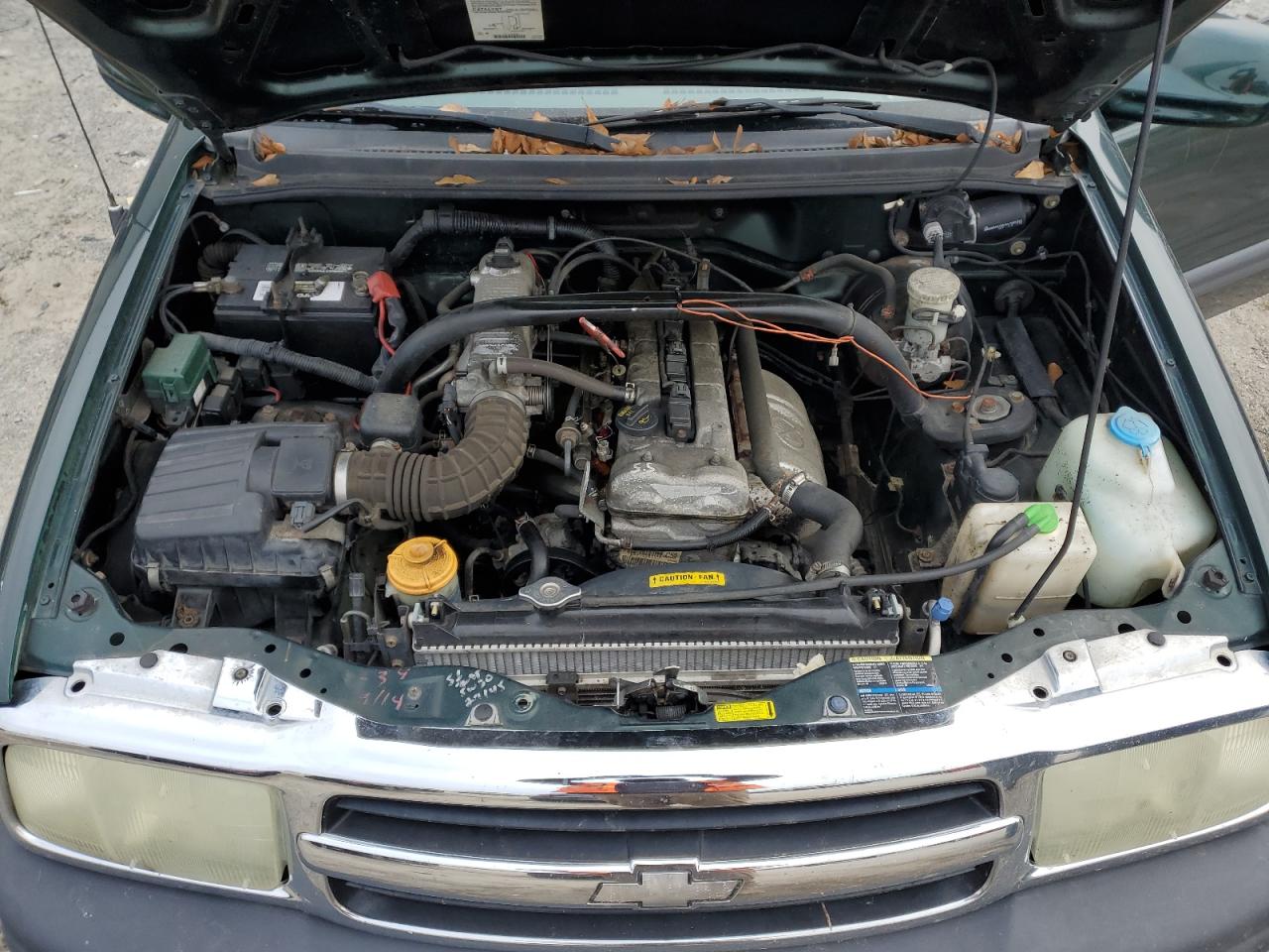 2003 Chevrolet Tracker - Image 11