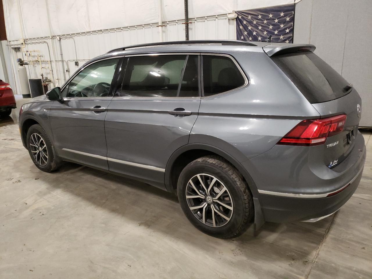 2020 Volkswagen Tiguan - Image 2