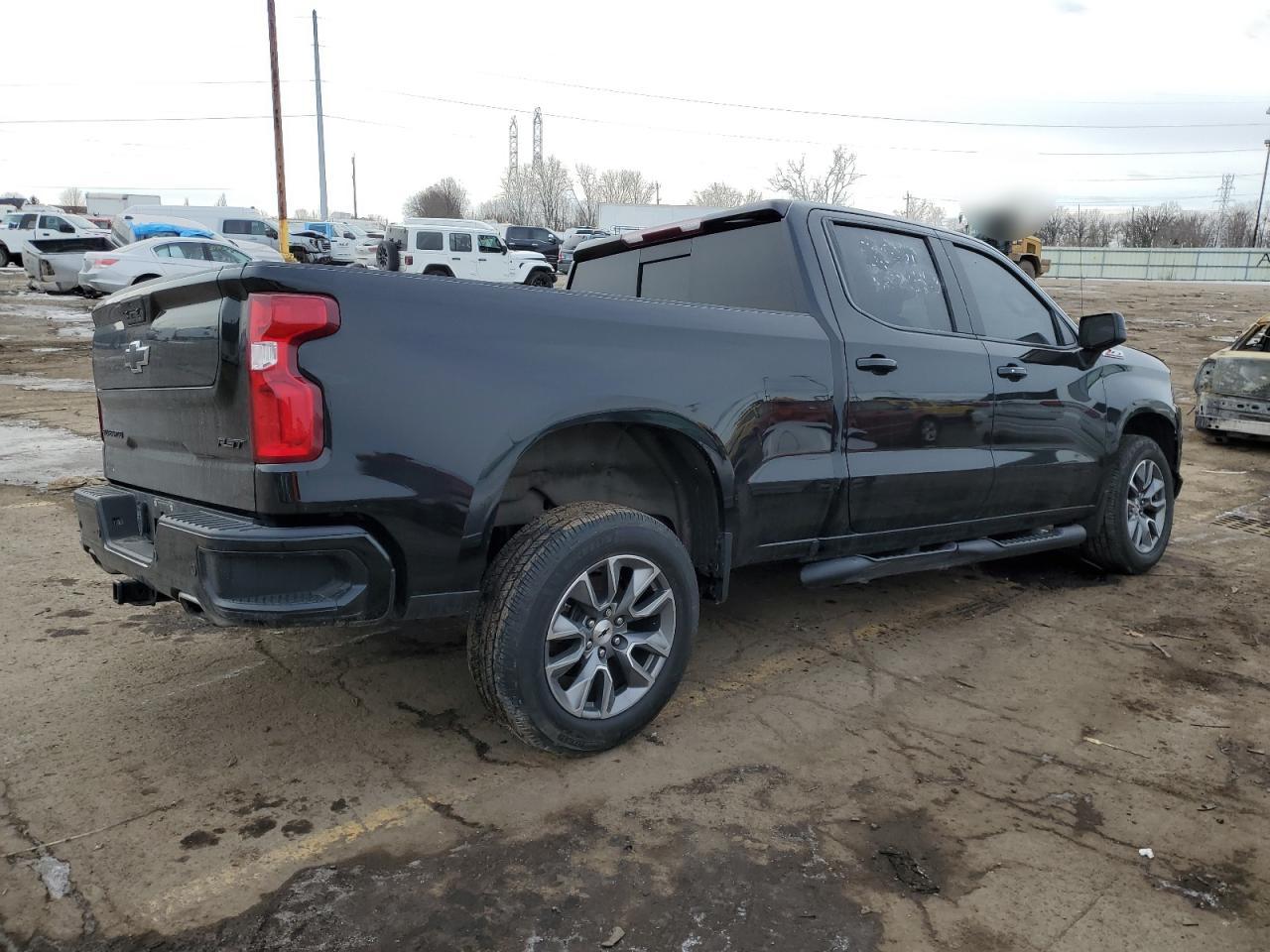 2022 Chevrolet Silverado - Image 3