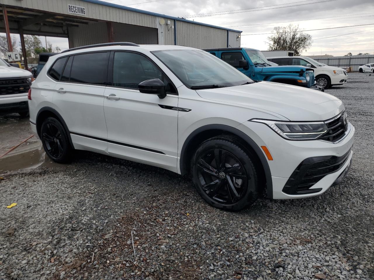 2024 Volkswagen Tiguan - Image 4