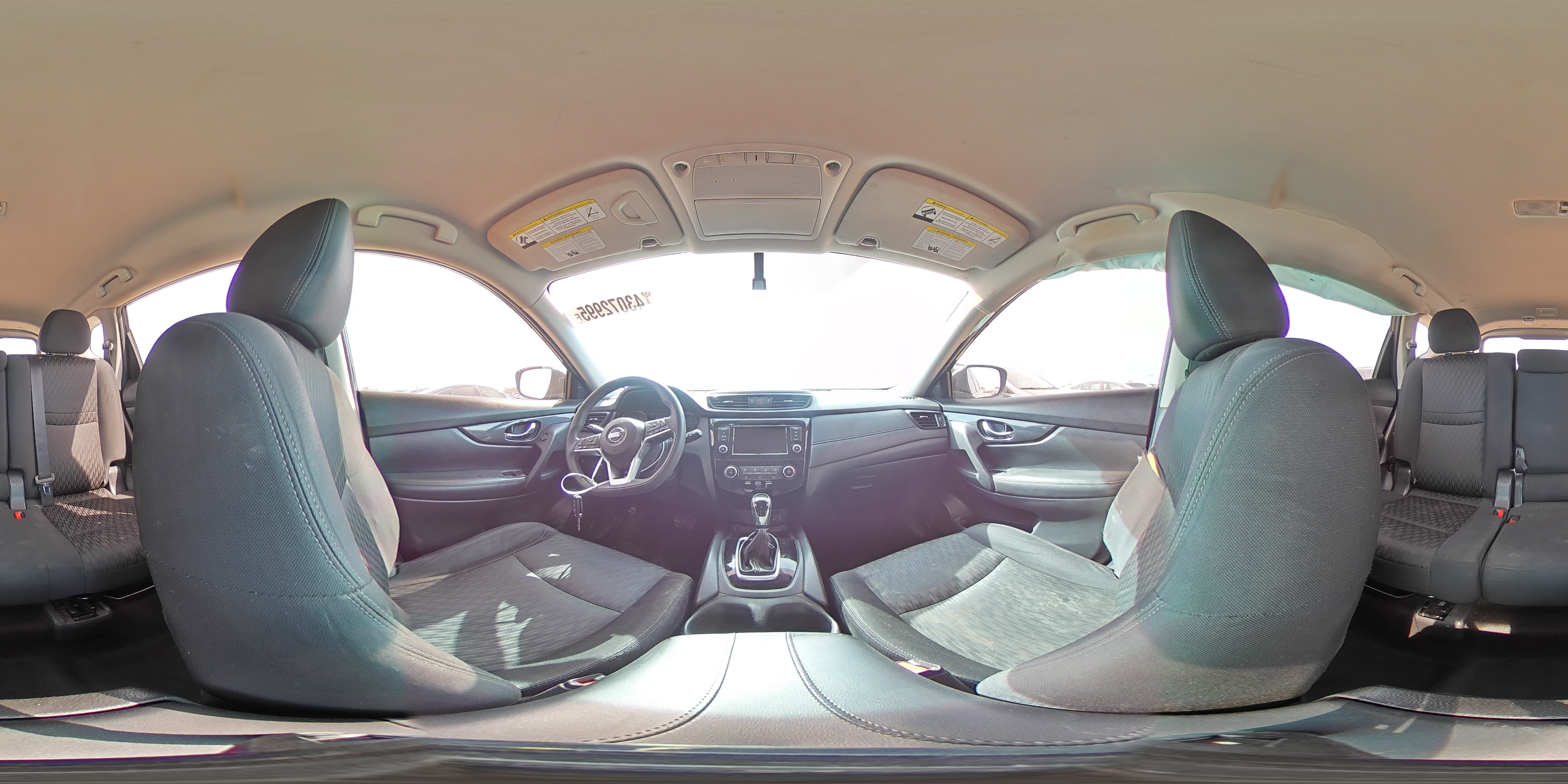 2018 Nissan Rogue - Image 14