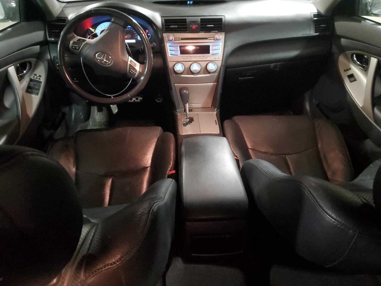 2010 Toyota Camry - Image 8