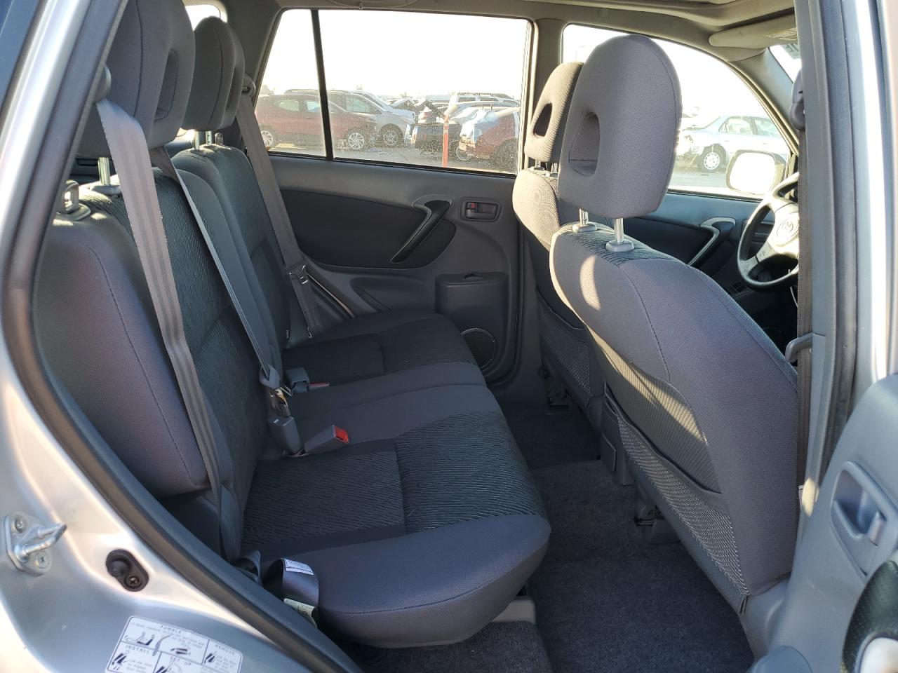 2003 Toyota RAV 4 - Image 11