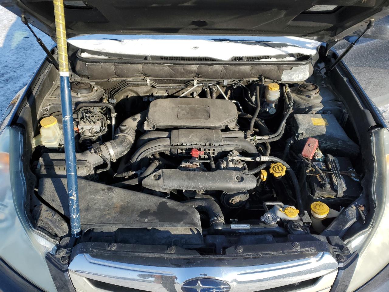 2011 Subaru Outback - Image 12