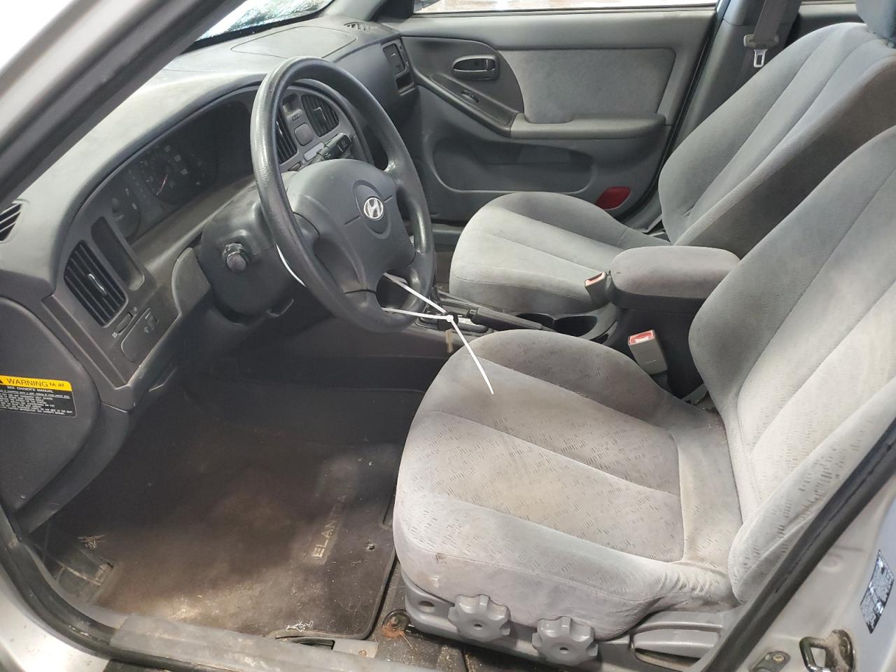 2005 Hyundai Elantra - Image 7
