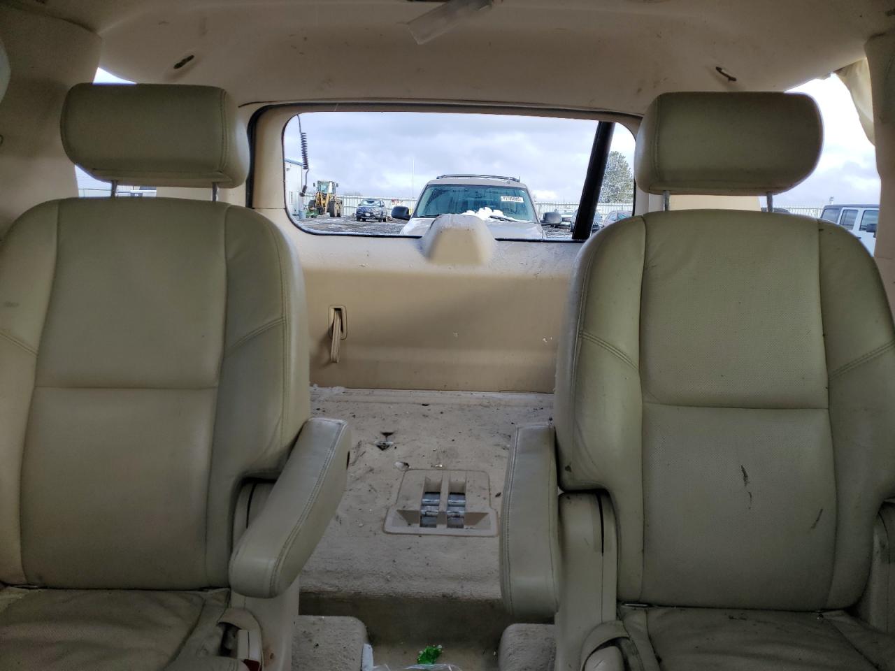 2007 Cadillac Escalade - Image 10