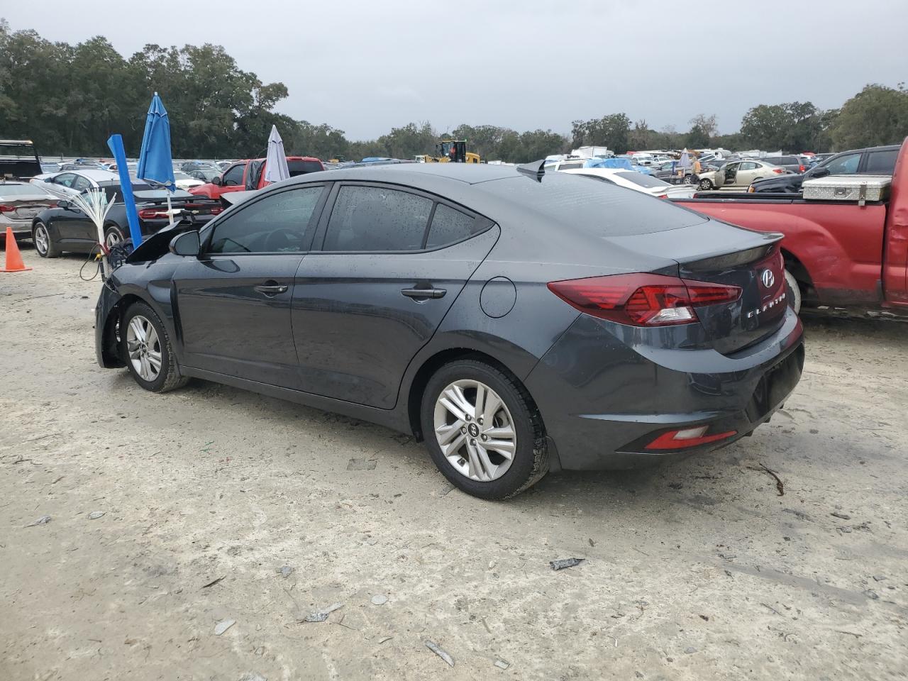 2020 Hyundai Elantra - Image 2