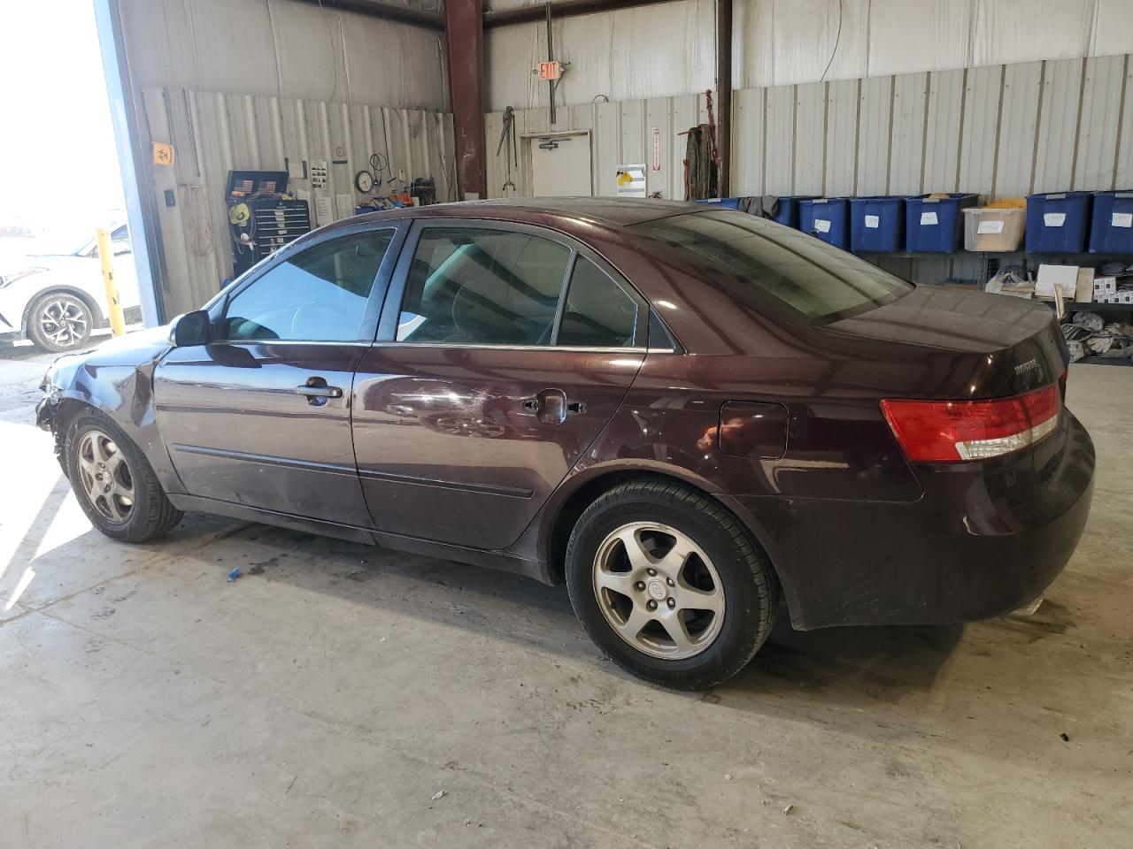 2006 Hyundai Sonata - Image 2