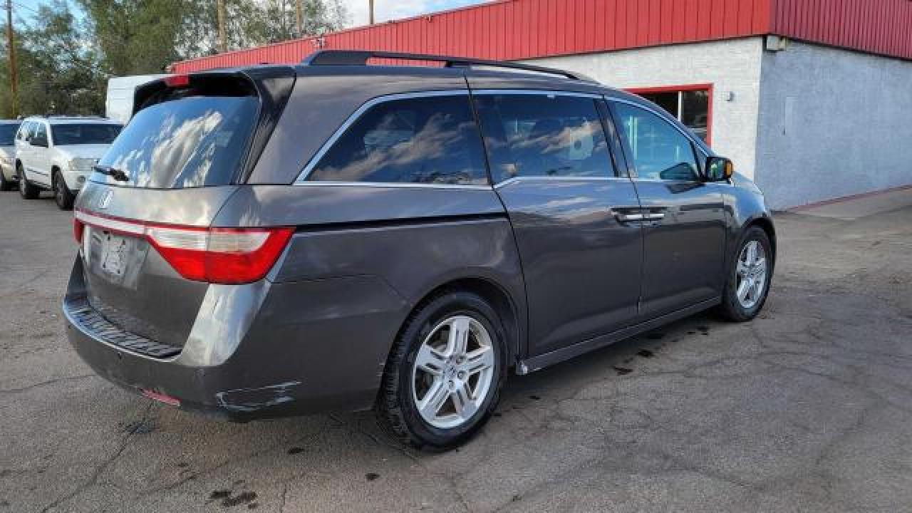 2011 Honda Odyssey - Image 4