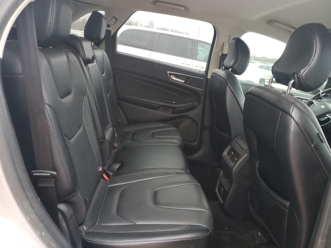 2015 Ford Edge - Image 11