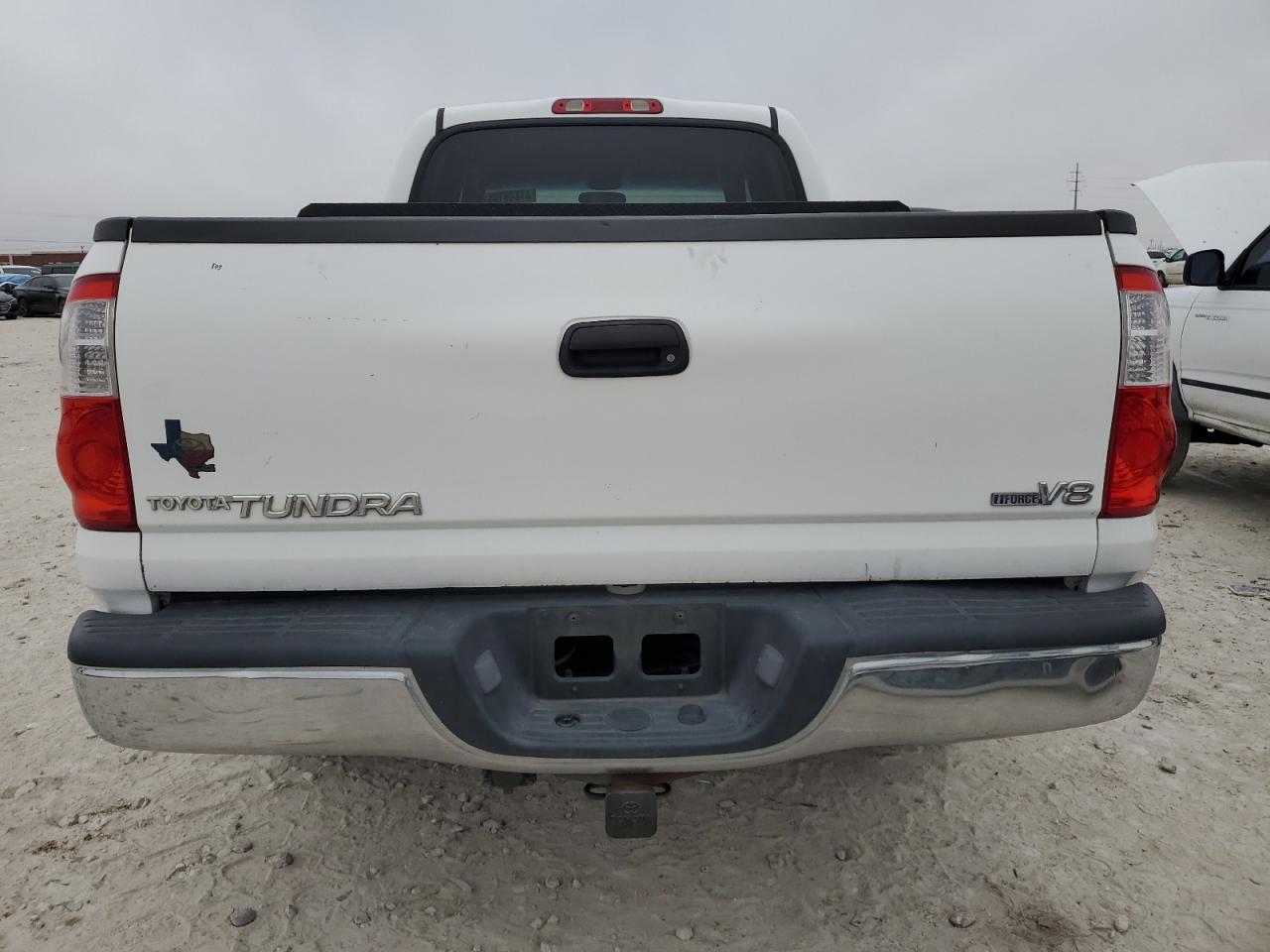 2004 Toyota Tundra - Image 6