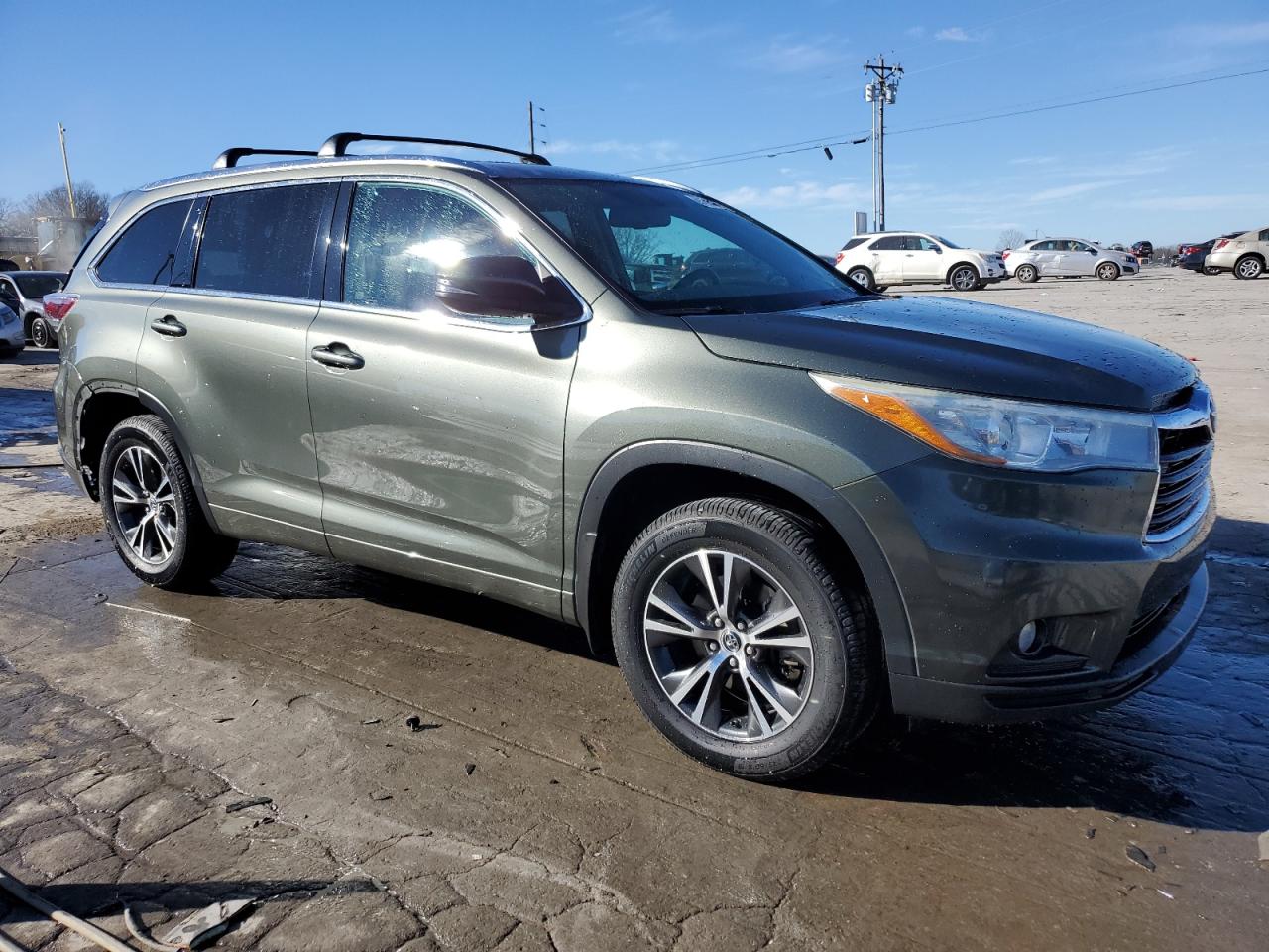 2016 Toyota Highlander - Image 4