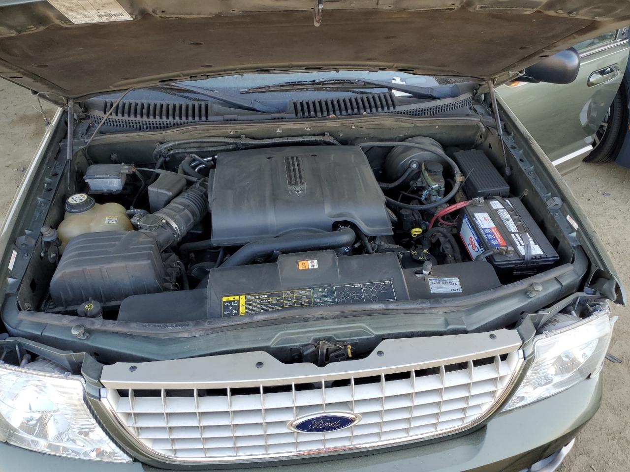 2002 Ford Explorer - Image 12