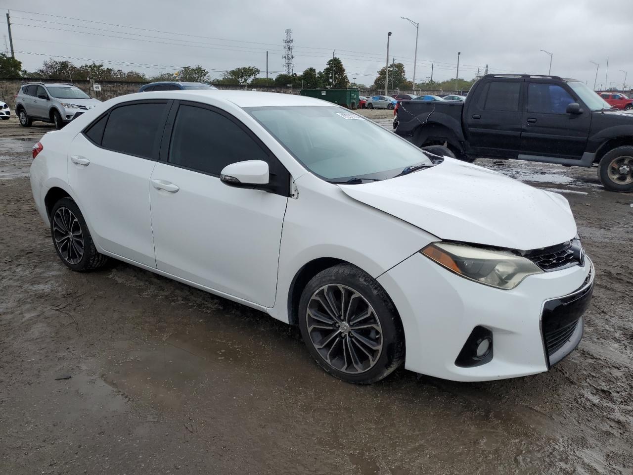 2015 Toyota Corolla - Image 4