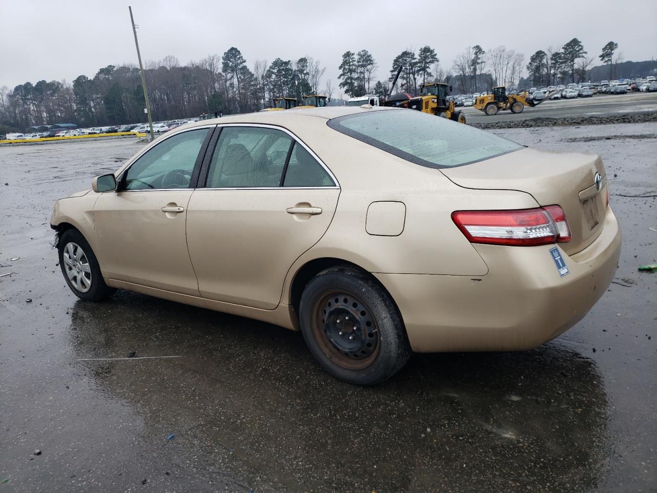 2010 Toyota Camry - Image 2