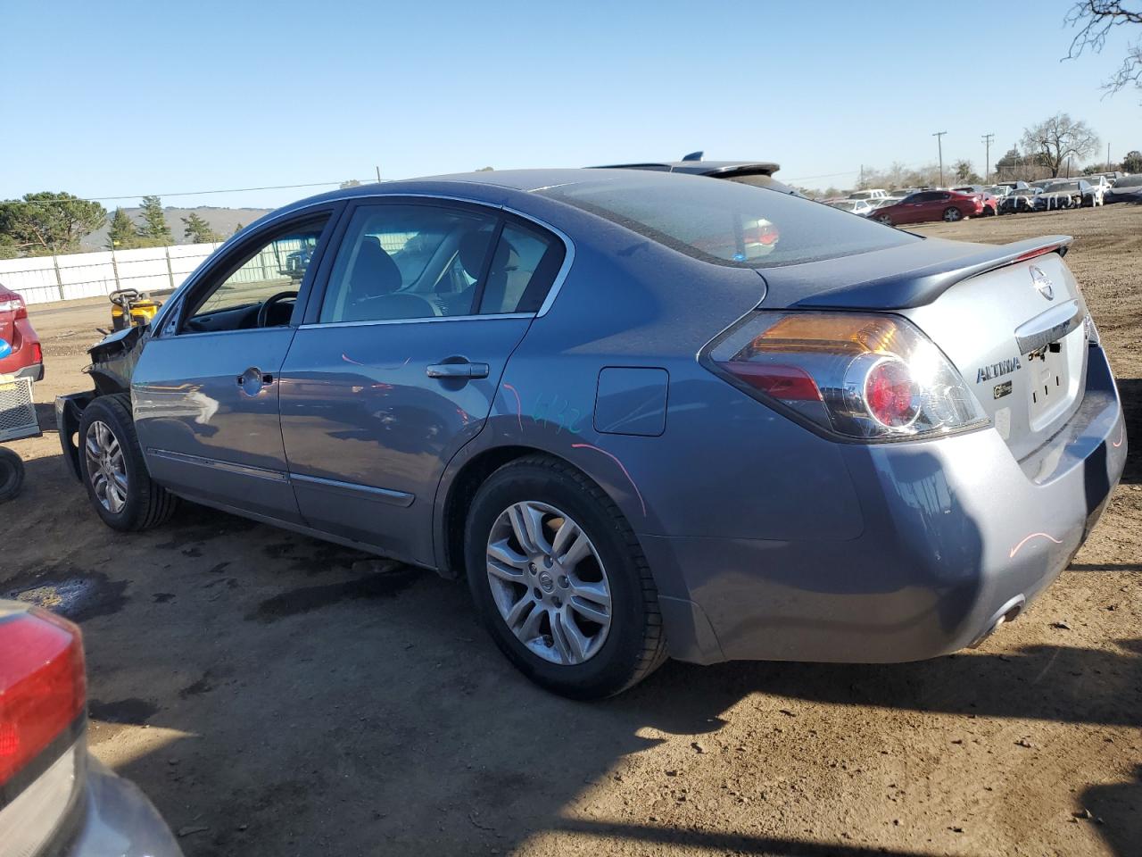 2011 Nissan Altima - Image 2