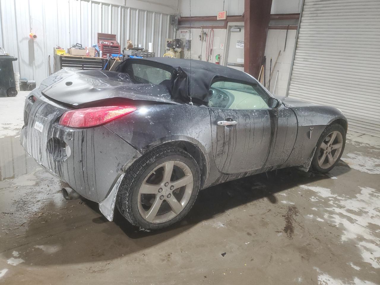 2006 Pontiac Solstice - Image 3