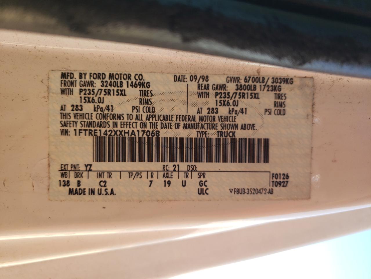 1999 Ford Econoline - Image 13
