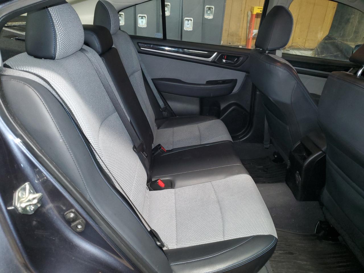 2017 Subaru Legacy - Image 10