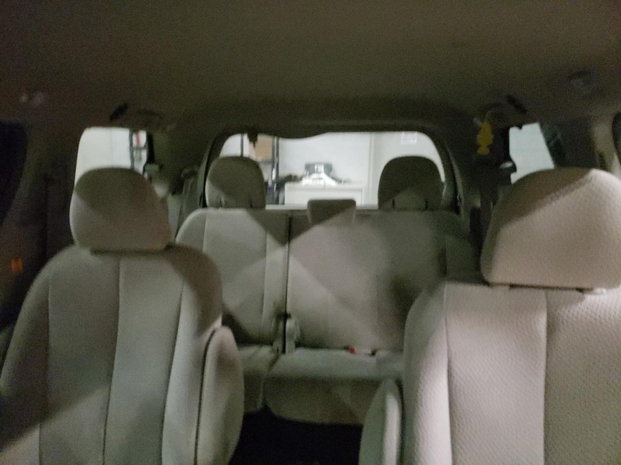 2011 Toyota Sienna - Image 10