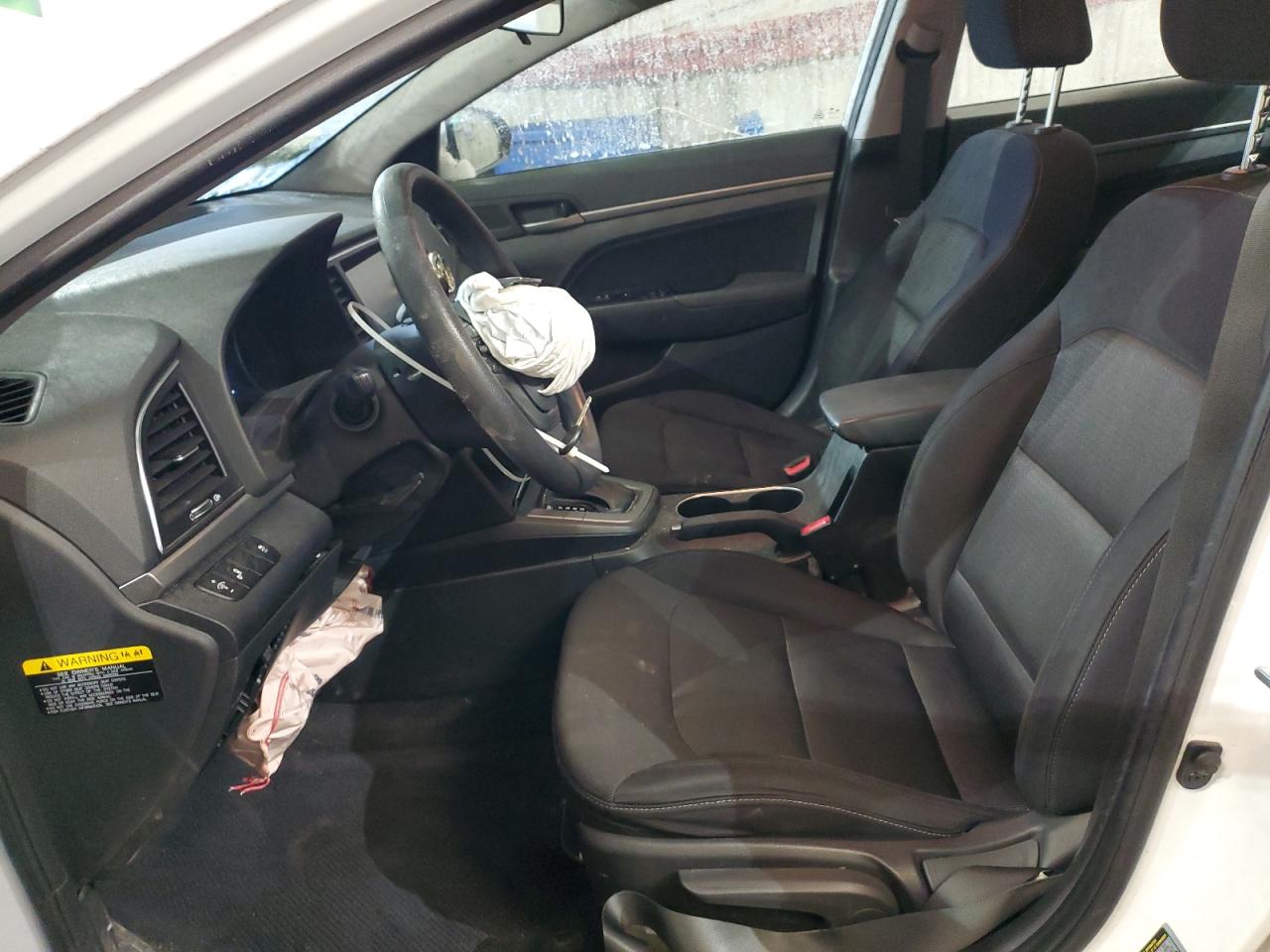 2018 Hyundai Elantra - Image 7