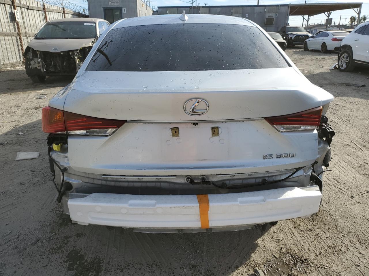 2018 Lexus IS - Image 6