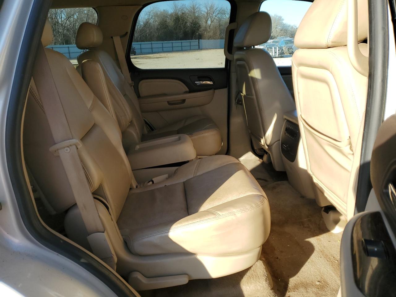 2009 GMC Yukon - Image 11