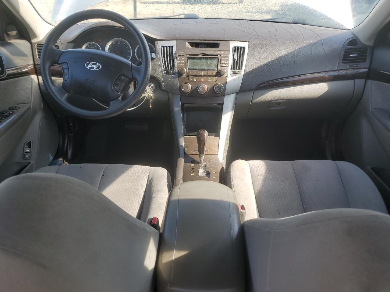 2009 Hyundai Sonata - Image 8