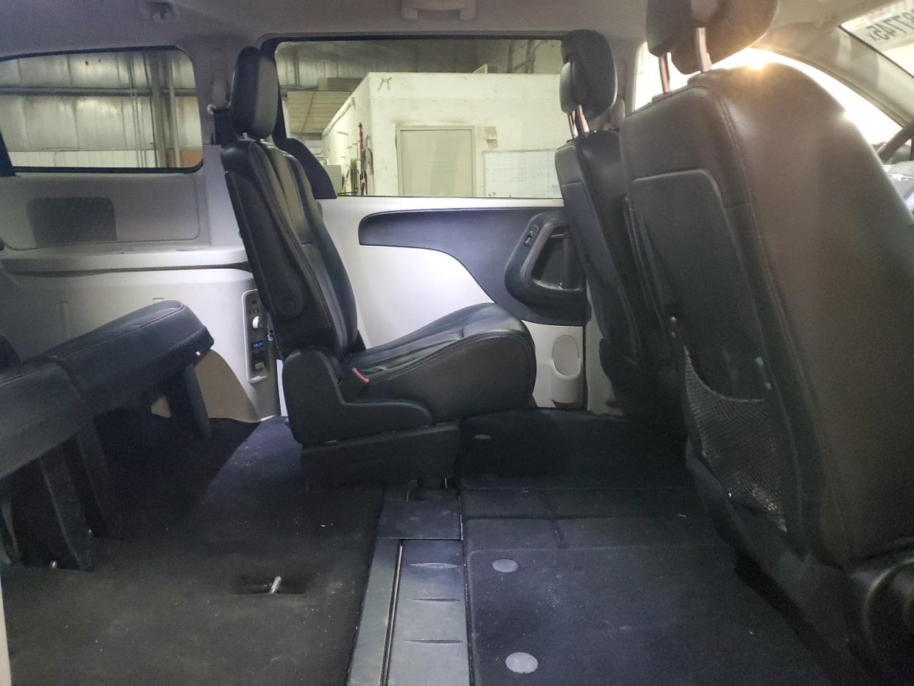 2015 Chrysler Town & Country Touring VIN: 2C4RC1BG5FR726112 Lot: 41387745