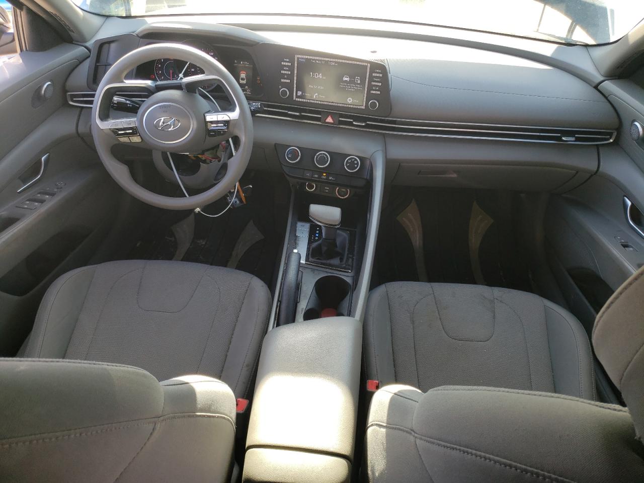 2021 Hyundai Elantra - Image 8