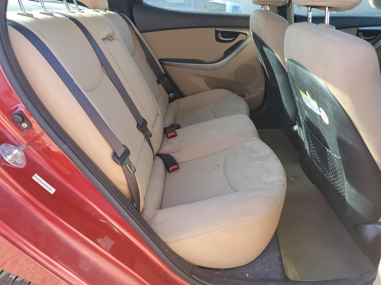 2013 Hyundai Elantra - Image 10