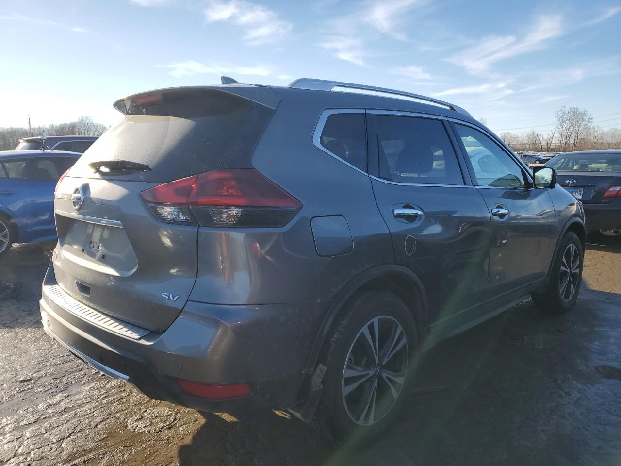 2020 Nissan Rogue - Image 3