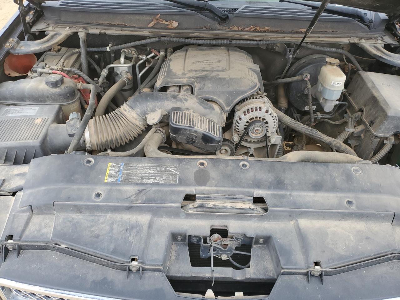 2010 Chevrolet Tahoe - Image 12