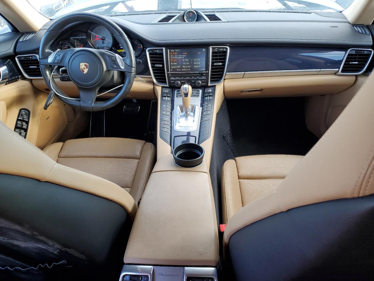 2016 Porsche Panamera - Image 8