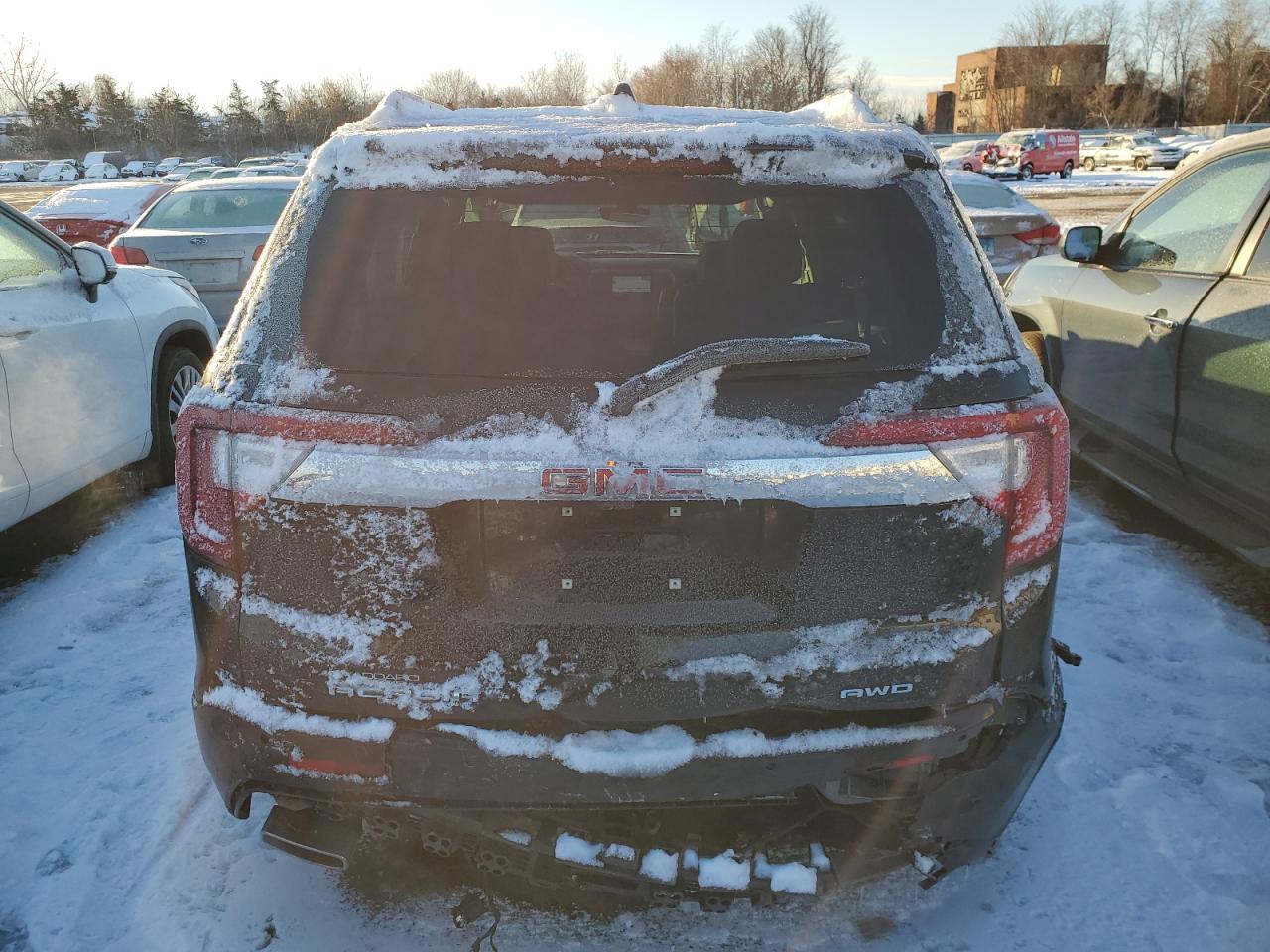 2022 GMC Acadia - Image 6