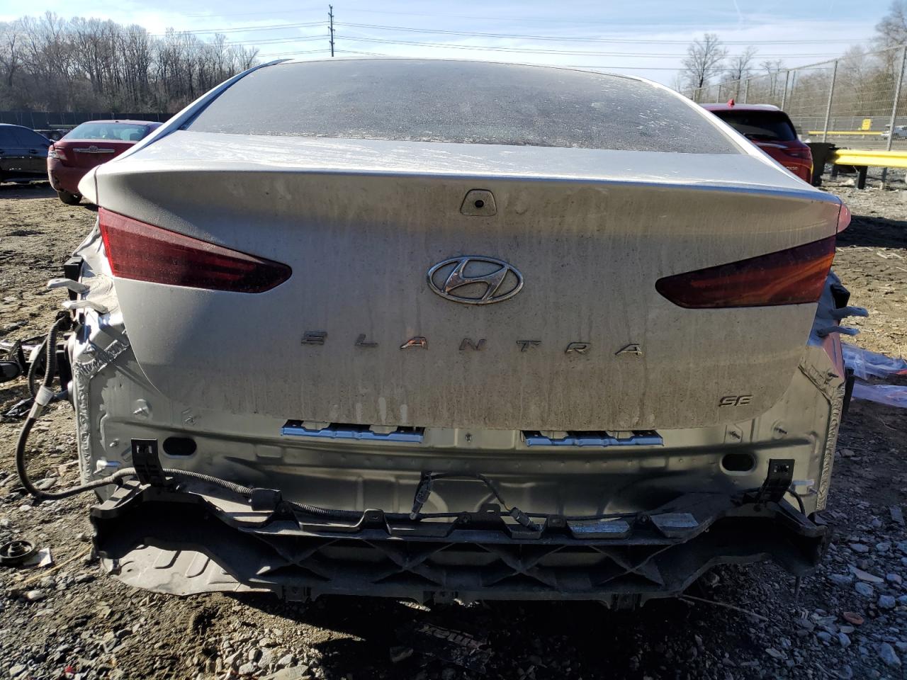 2019 Hyundai Elantra - Image 6
