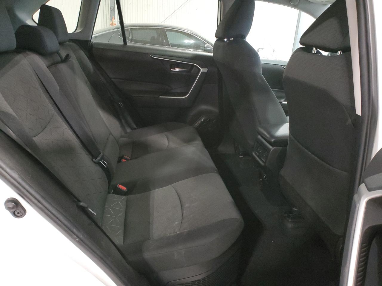 2021 Toyota RAV 4 - Image 11