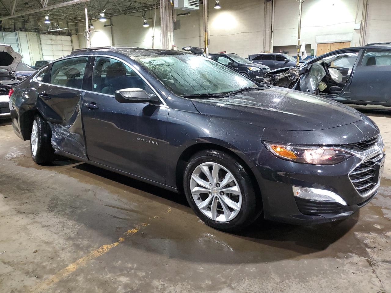 2023 Chevrolet Malibu - Image 4