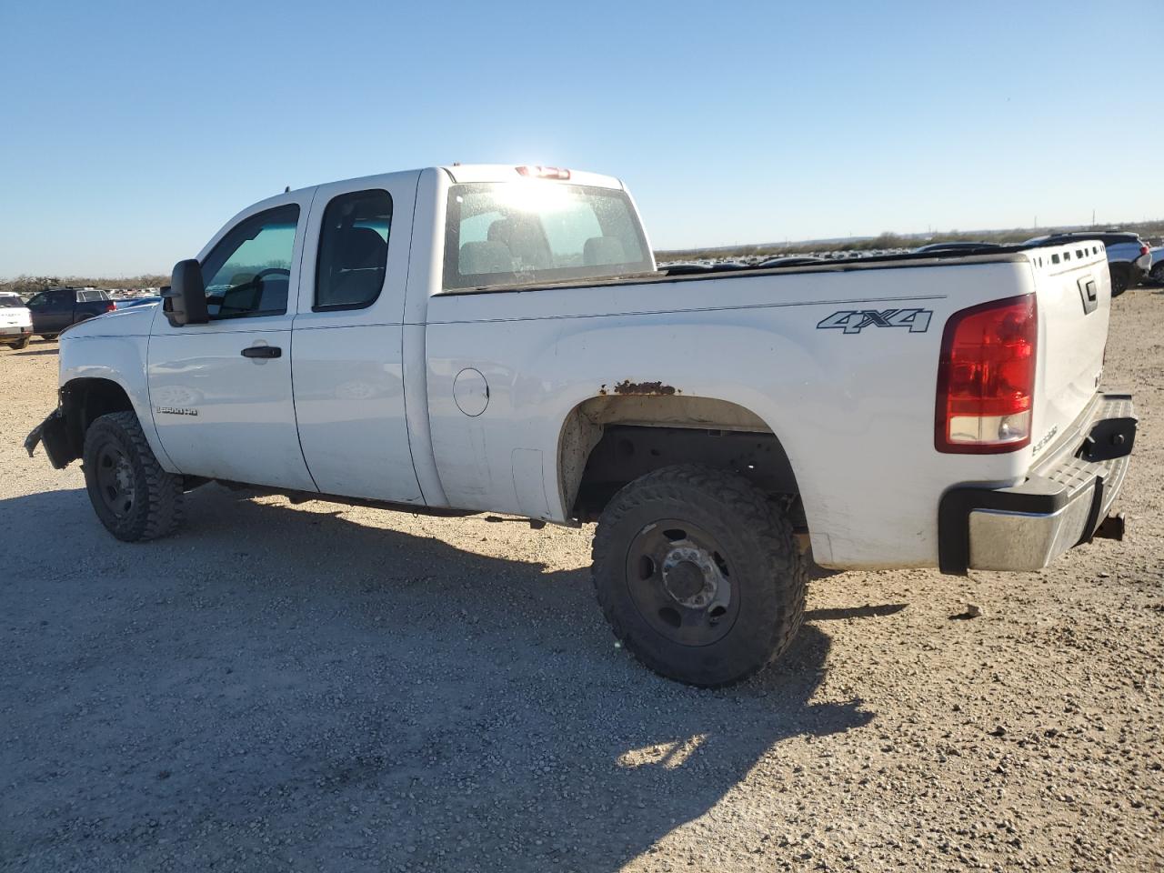 2008 GMC Sierra - Image 2