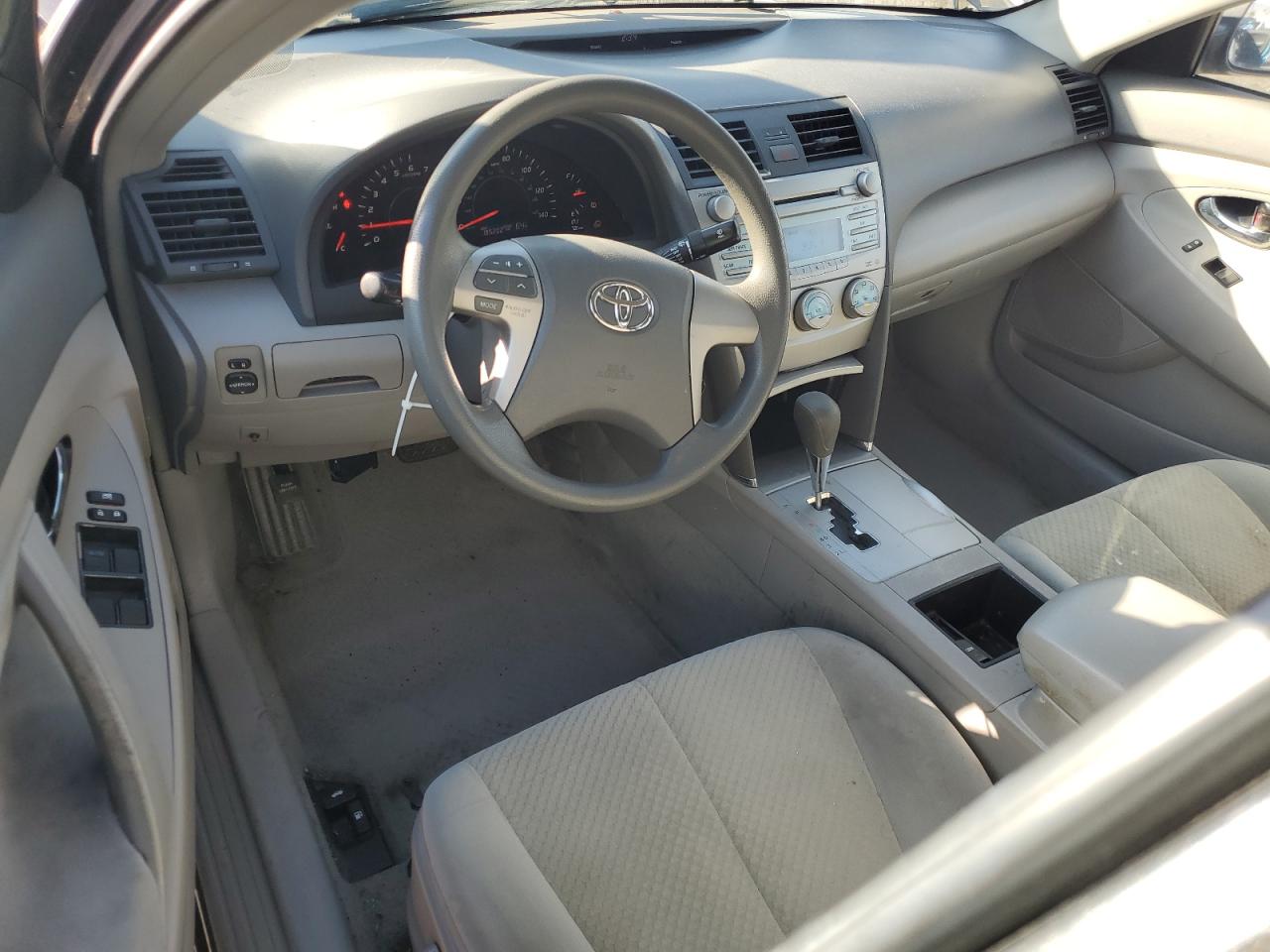 2009 Toyota Camry - Image 8