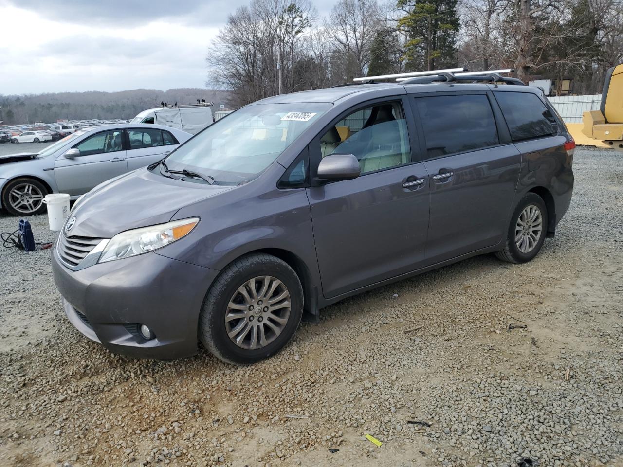 2011 Toyota Sienna - Image 1