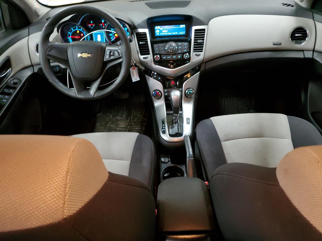2012 Chevrolet Cruze - Image 8