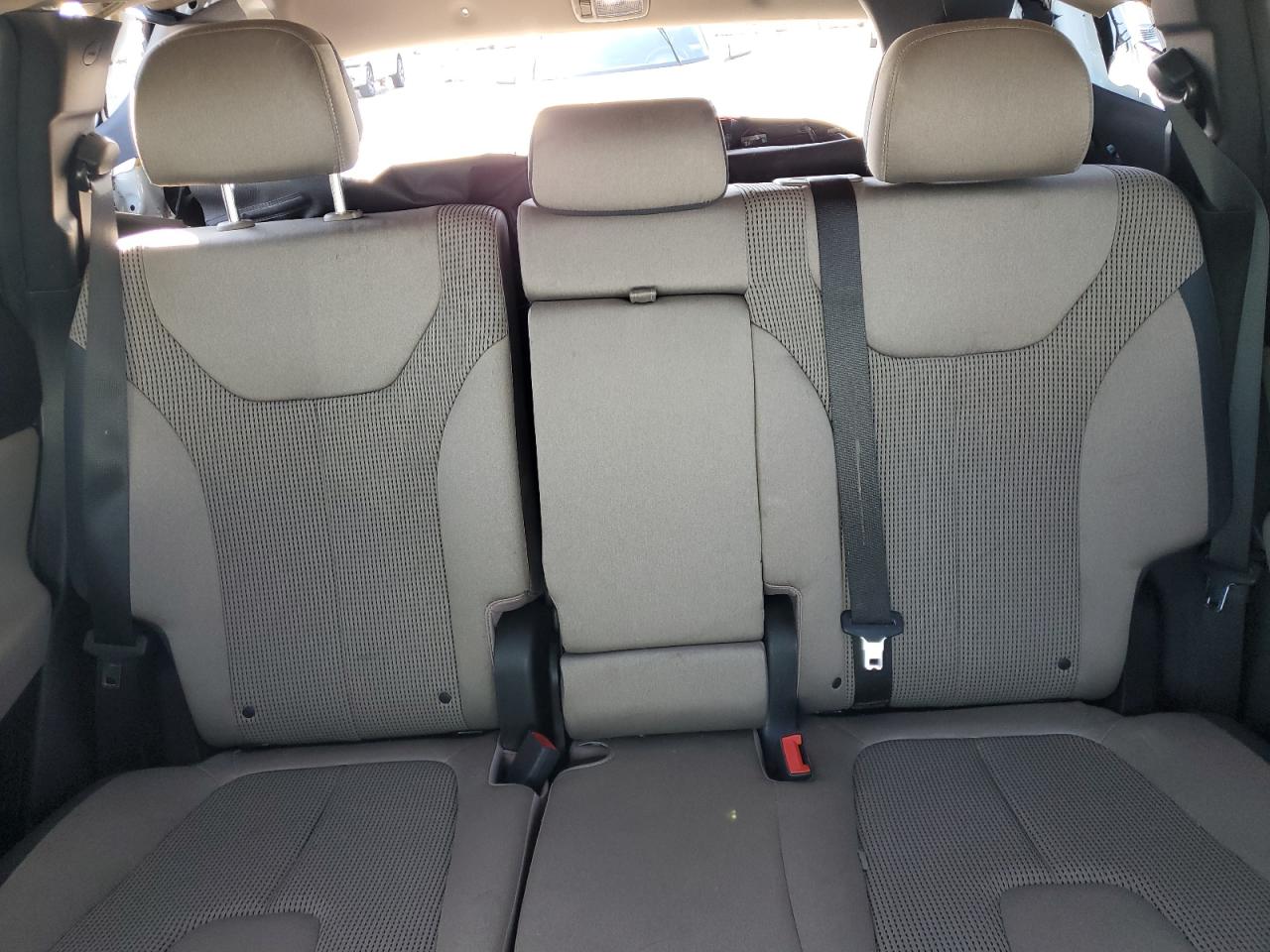 2020 Hyundai Santa Fe - Image 10