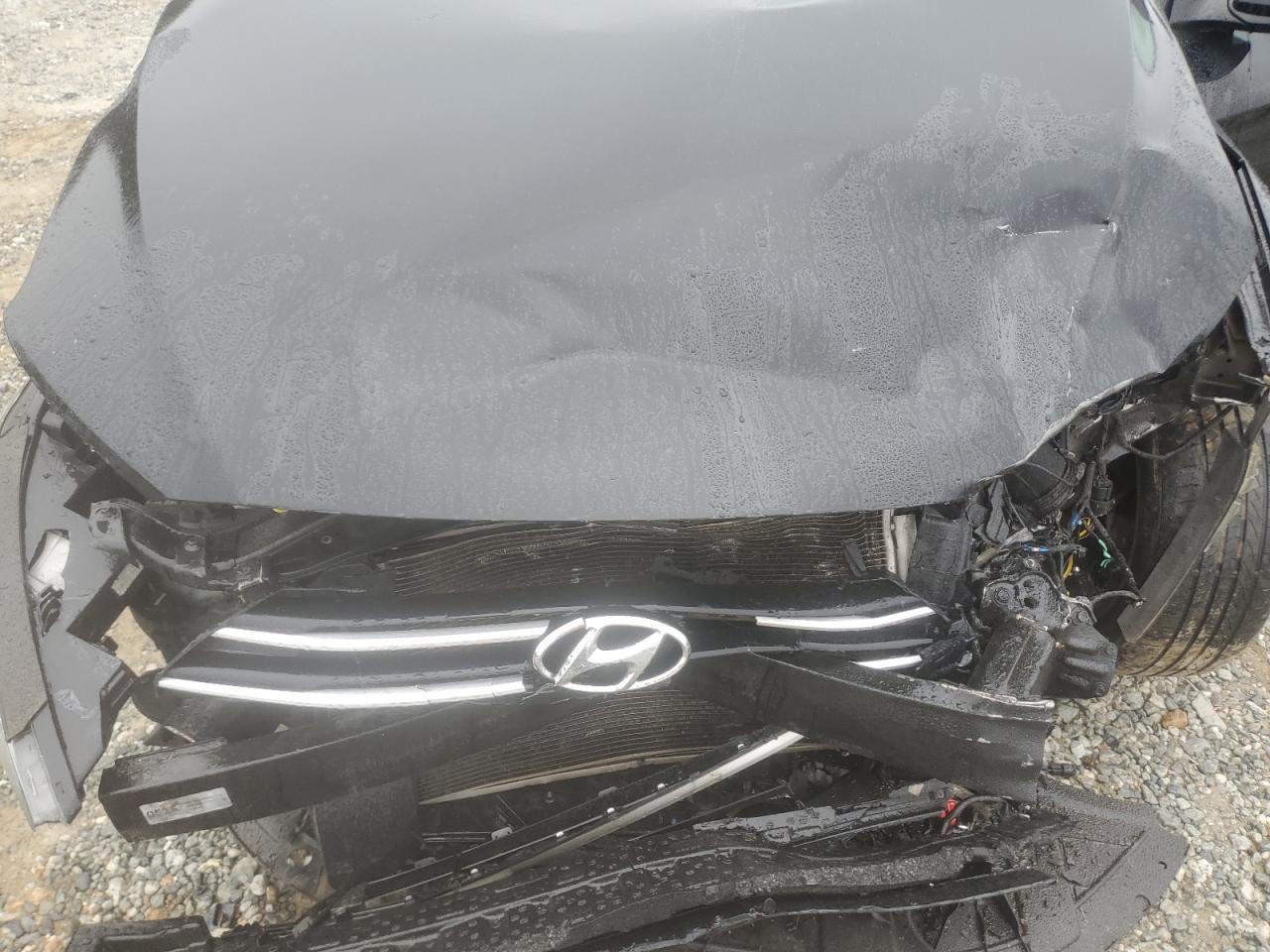 2018 Hyundai Elantra - Image 12