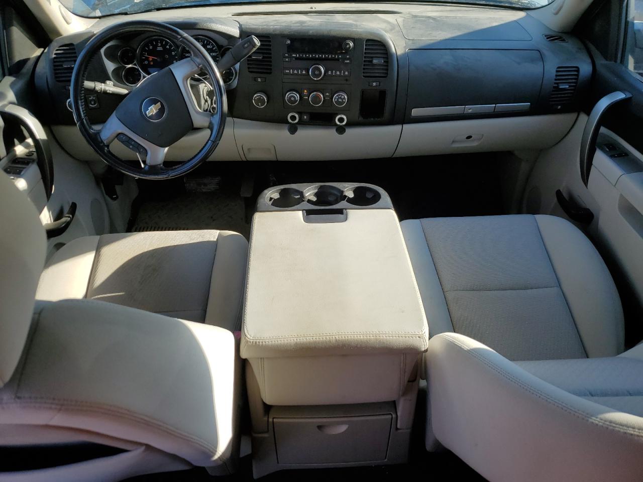 2011 Chevrolet Silverado - Image 8