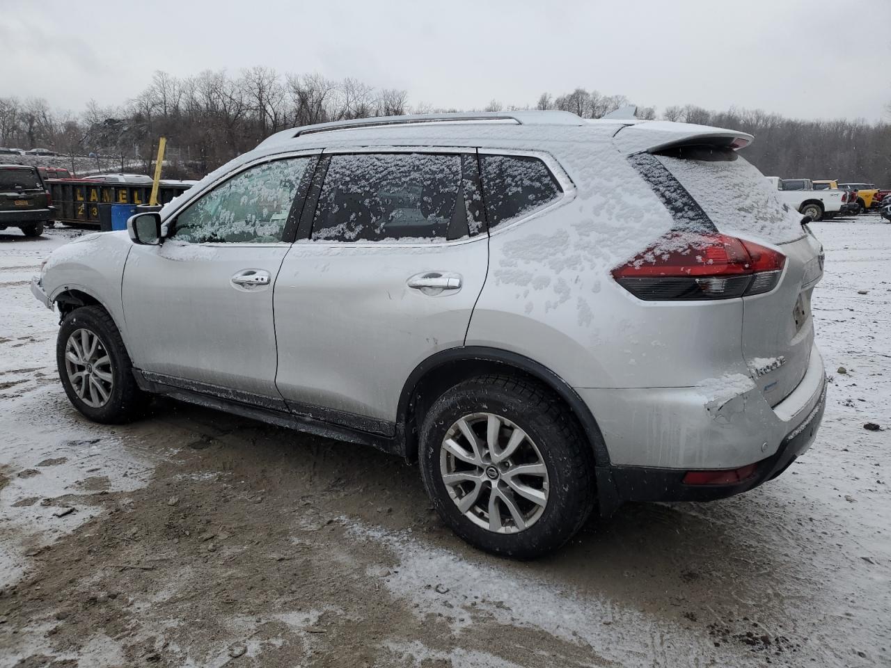 2019 Nissan Rogue - Image 2