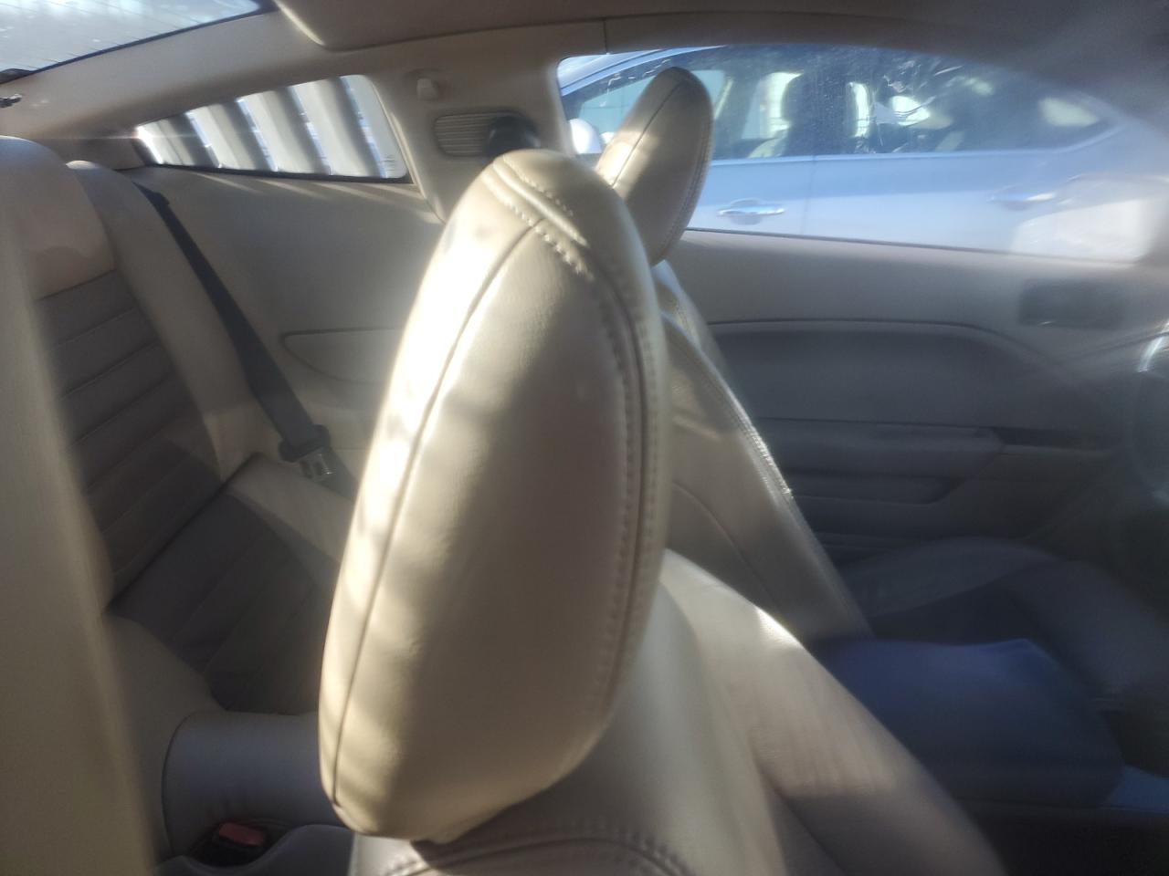 2005 Ford Mustang - Image 10