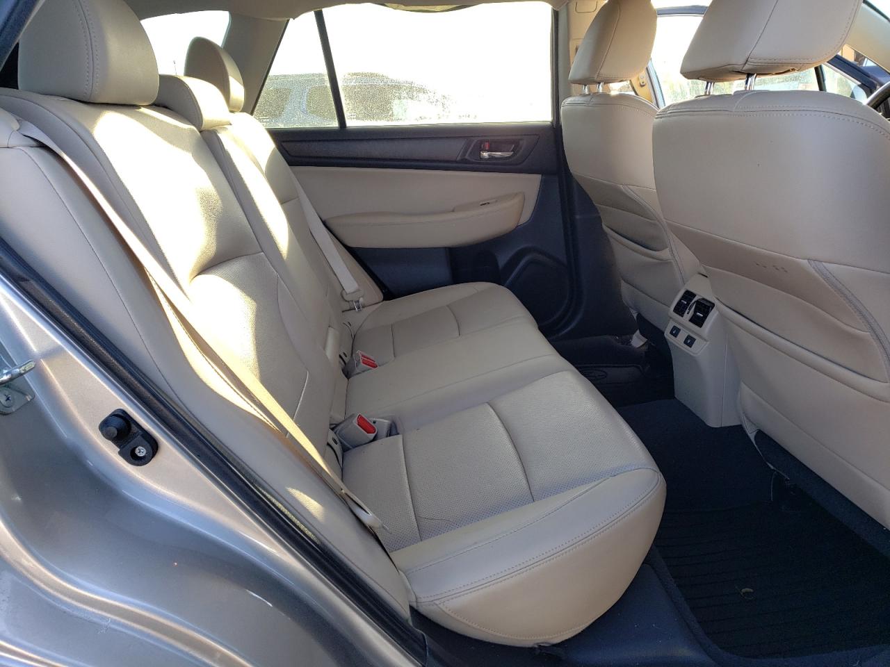 2015 Subaru Outback - Image 11