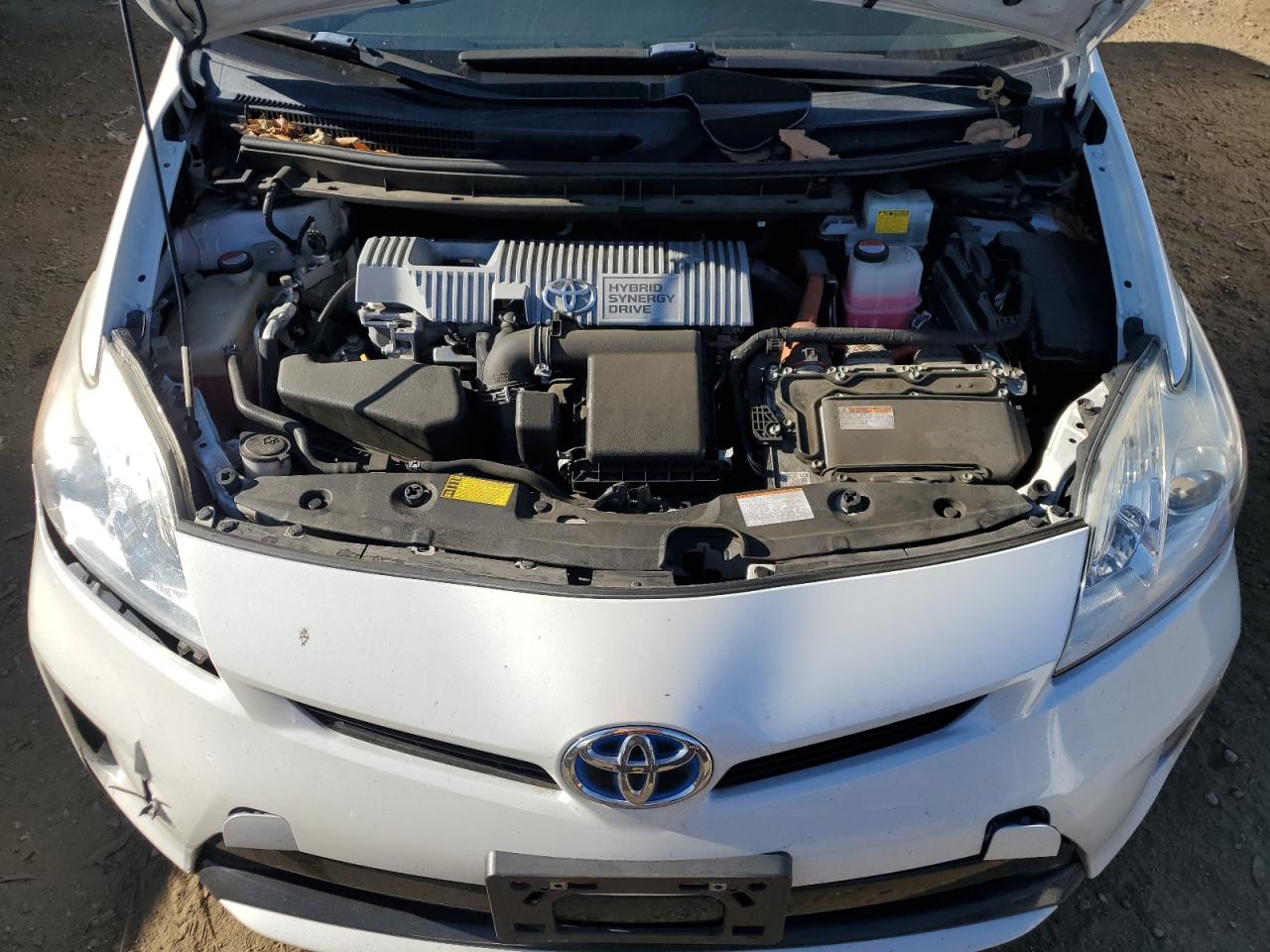 2015 Toyota Prius - Image 11